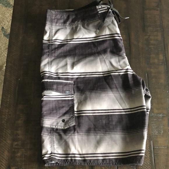 O’Neill Men’s Board Shorts Size 40 Swim Trunks Gray Black Stripes Pocket Beach - Picture 10 of 15
